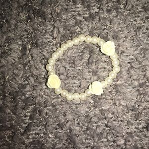 LAST CHANCE TO BUY!! 3 DAYS LEFT!! Flower Bracelet